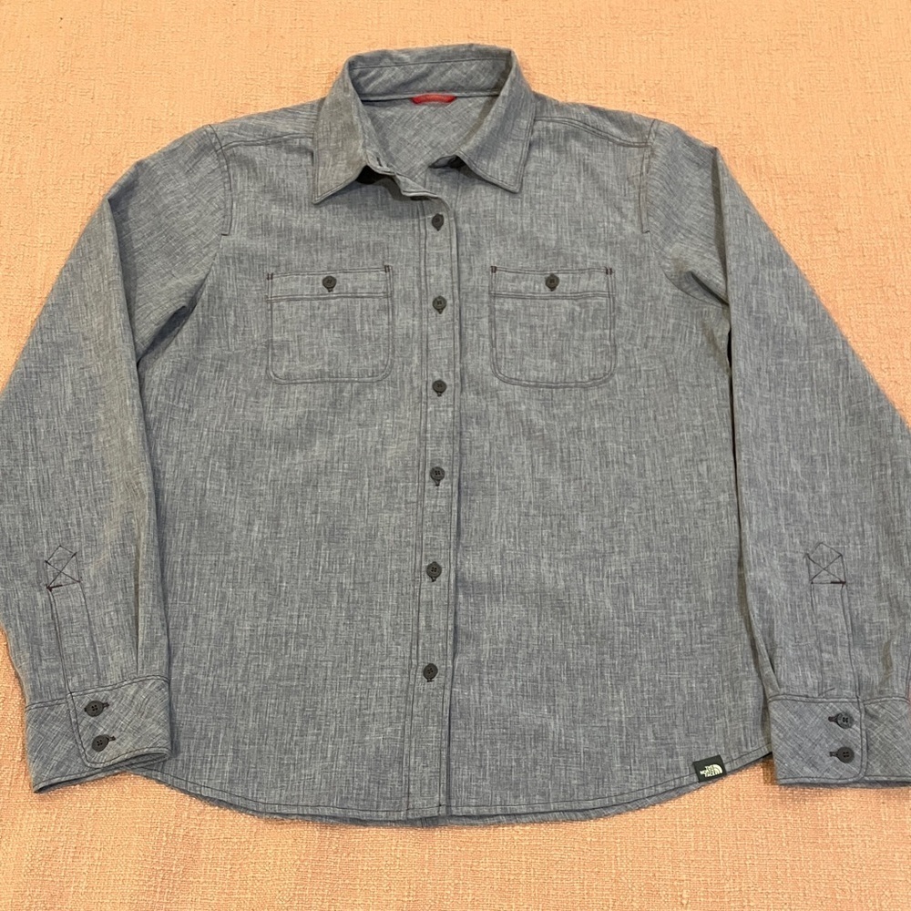 The North Face med wm’s heathered lilac Casual Button-Down Shirt